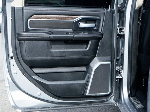 Used 2021 RAM 3500 Laramie AWD/4WD image 38
