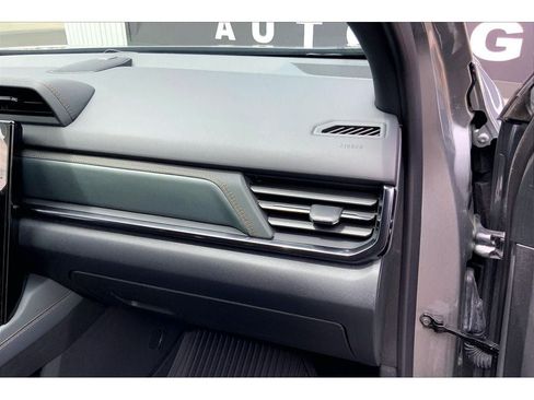 Used 2026 GMC Terrain AT4 w/ Convenience Package III AWD/4WD image 18