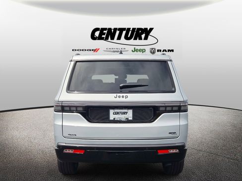 New 2026 Jeep Grand Wagoneer Limited AWD/4WD image 4