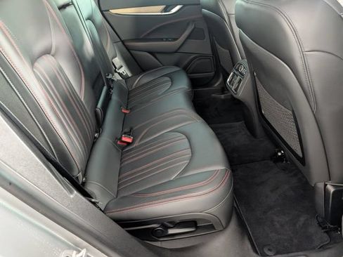 Used 2018 Maserati Levante AWD/4WD image 31