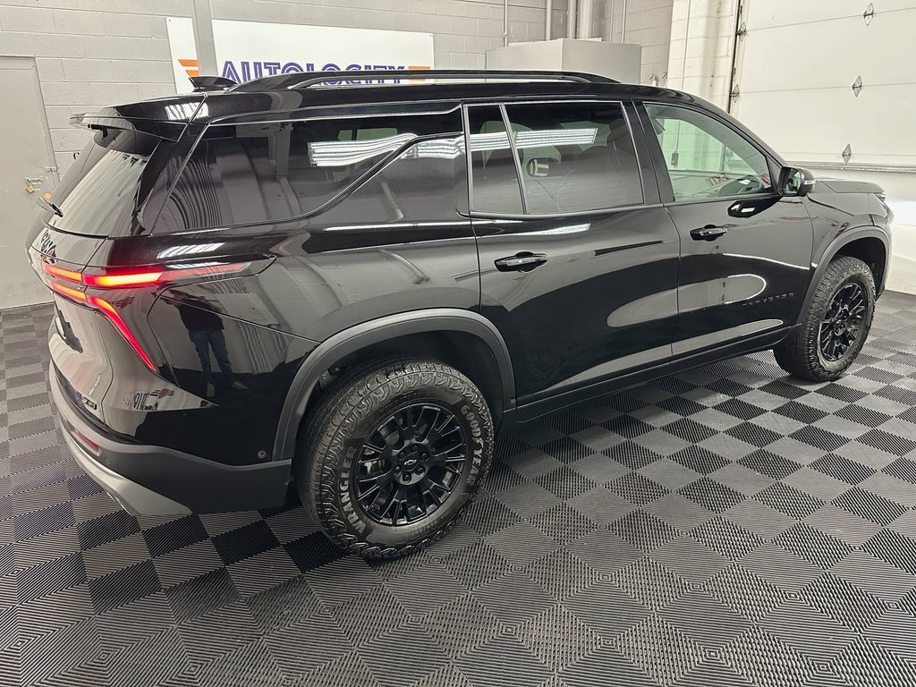 Used 2025 Chevrolet Traverse Z71 w/ Enhanced Driving Package AWD/4WD image 10