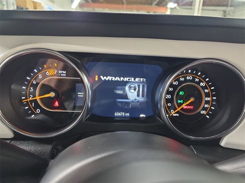 Used 2021 Jeep Wrangler Islander image 17