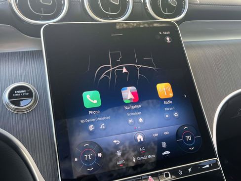 Used 2025 Mercedes-Benz GLC 350e 4MATIC image 17