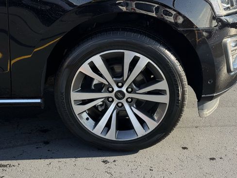 Used 2021 Ford Expedition Platinum image 10
