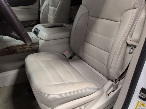 Used 2016 GMC Yukon Denali w/ Open Road Package image 17