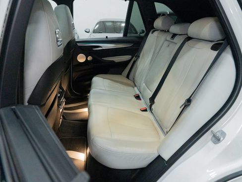 Used 2015 BMW X5 M AWD/4WD image 24