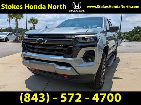 Used 2023 Chevrolet Colorado Z71 w/ Z71 Convenience Package 2 image 6