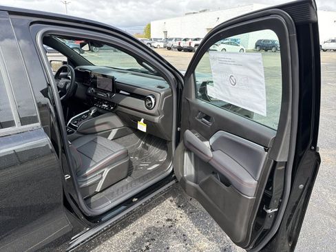 New 2026 Chevrolet Colorado Z71 w/ Z71 Convenience Package 2 AWD/4WD image 28