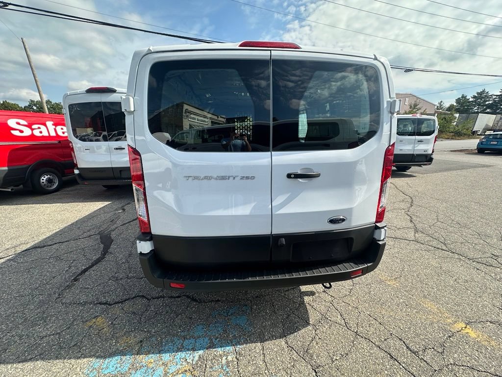 Used 2025 Ford Transit 250 Low Roof w/ Exterior Upgrade Package RWD image 8