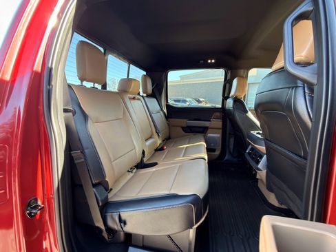 Used 2024 Ford F250 Lariat w/ Chrome Package image 21