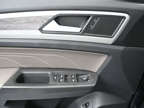 Used 2023 Volkswagen Atlas Cross Sport SE w/ Panoramic Sunroof Package AWD/4WD image 7