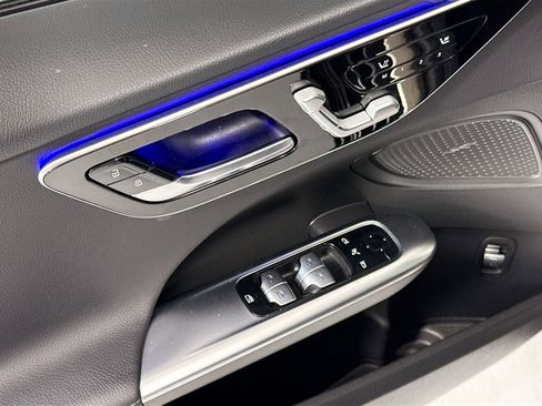 Certified 2025 Mercedes-Benz C 300 Sedan image 23