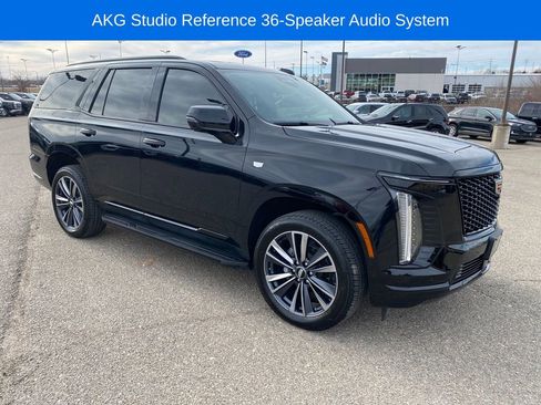 Used 2025 Cadillac Escalade Sport image 8