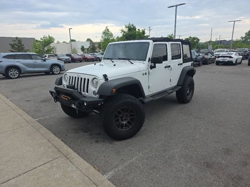 Used 2017 Jeep Wrangler Unlimited Sport w/ Quick Order Package 23S AWD/4WD image 2