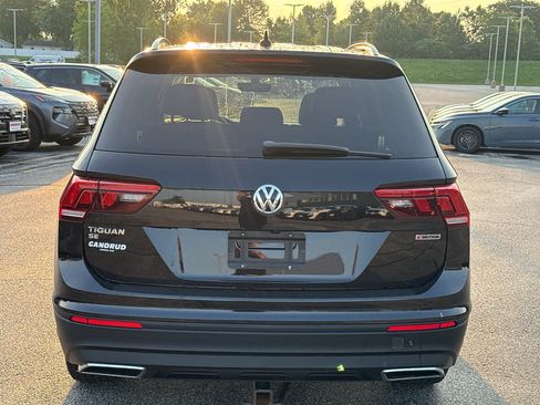 Used 2019 Volkswagen Tiguan SEL AWD/4WD image 7