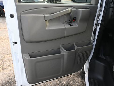 Used 2024 Chevrolet Express 2500 w/ Driver Convenience Package image 10