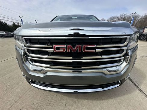 Used 2020 GMC Acadia SLE w/ Driver Convenience Package image 32