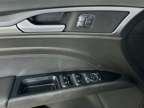 Used 2014 Ford Fusion Titanium image 18