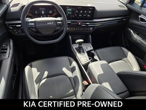 Certified 2026 Kia Sportage EX w/ EX Panorama Roof Package FWD image 19