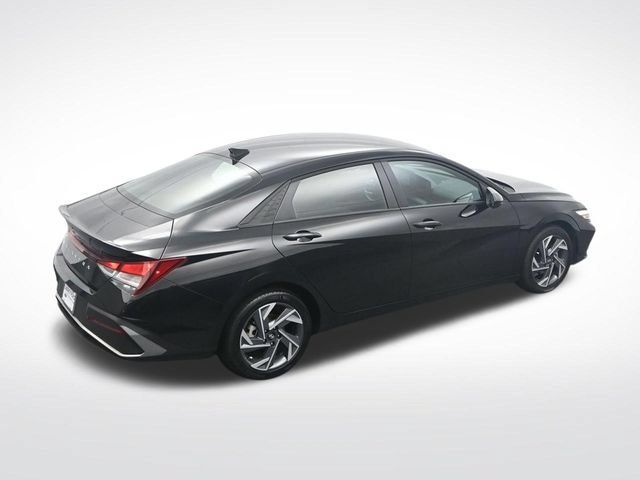 Used 2025 Hyundai Elantra Sport FWD image 32