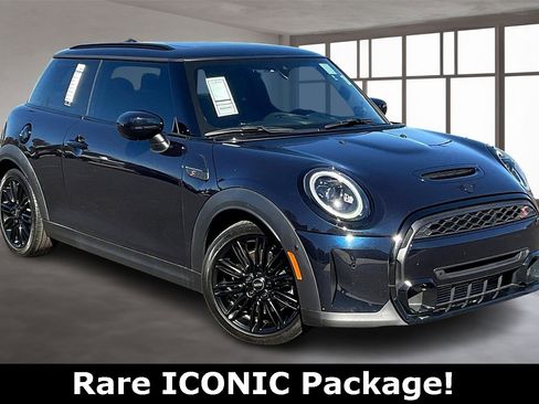 Used 2023 MINI Cooper S image 1