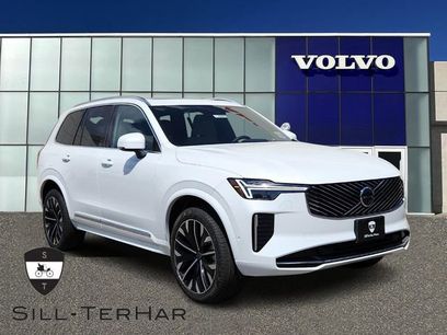 New 2025 Volvo XC90 B5 Plus w/ Protection Package Premier