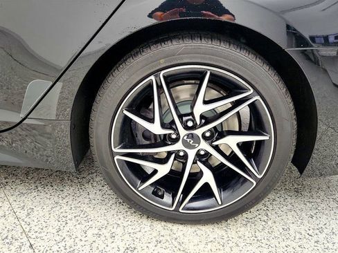 Used 2022 Kia Stinger GT-Line w/ Sun & Sound Package image 9