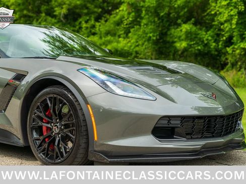 Used 2015 Chevrolet Corvette Z06 w/ 2LZ Preferred Equipment Group RWD image 28