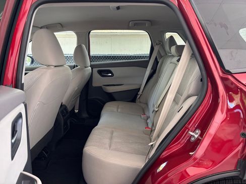 Used 2025 Nissan Rogue SV AWD/4WD image 27