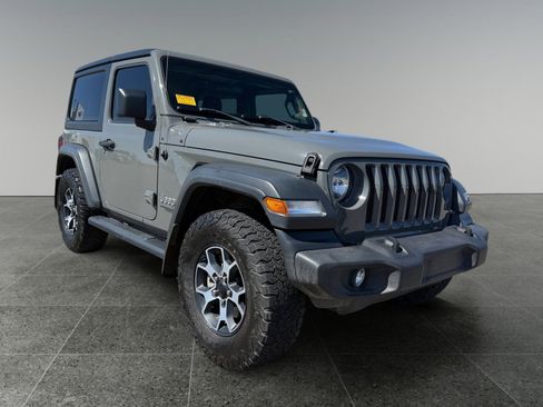 Used 2018 Jeep Wrangler Sport AWD/4WD image 6