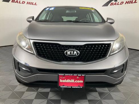 Used 2016 Kia Sportage LX image 2
