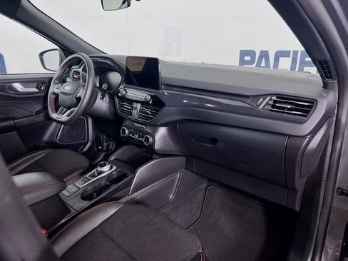 Certified 2025 Ford Escape ST-Line image 32