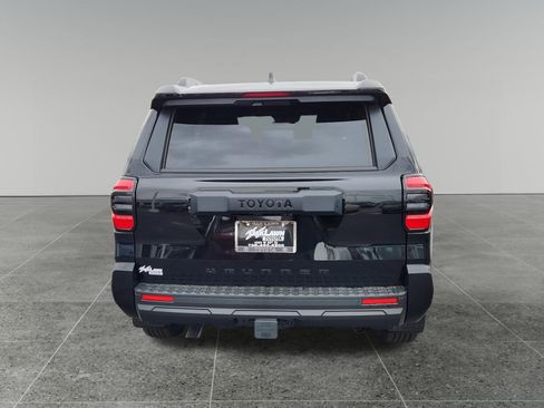 Used 2026 Toyota 4Runner SR5 AWD/4WD image 6