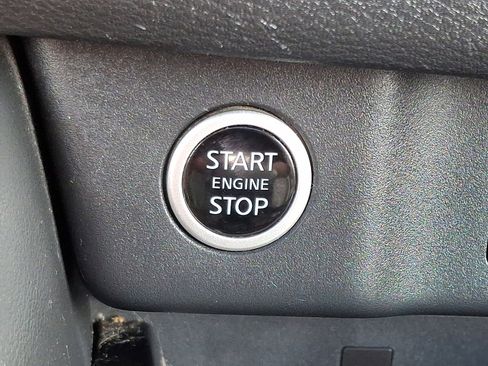 Certified 2022 Nissan Rogue Platinum w/ Head-Up Display Package image 26