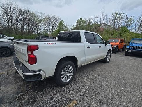 Used 2025 Chevrolet Silverado 1500 Custom image 8