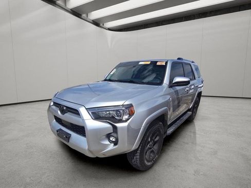 Used 2021 Toyota 4Runner SR5 AWD/4WD image 1
