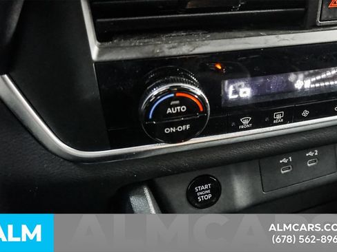 Used 2025 Nissan Rogue SV FWD image 38