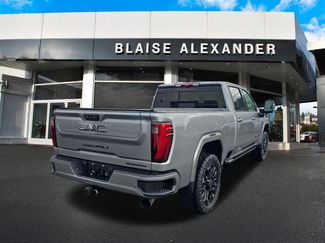 Used 2026 GMC Sierra 2500 Denali Ultimate AWD/4WD video 3