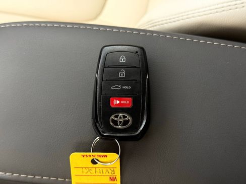 Used 2024 Toyota Corolla Cross XLE w/ Convenience Package image 46