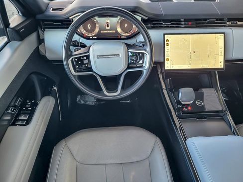 Used 2024 Land Rover Range Rover Sport SE image 12