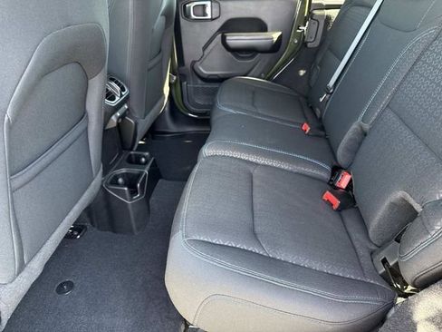 Used 2021 Jeep Wrangler Unlimited Islander image 11
