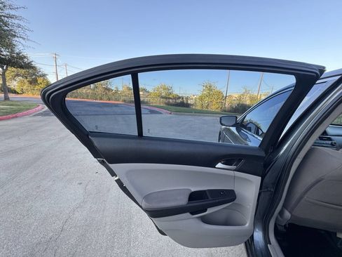 Used 2011 Honda Accord LX-P image 20