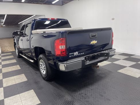Used 2011 Chevrolet Silverado 1500 W/T image 2