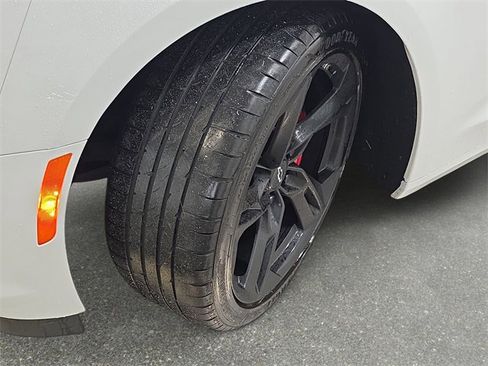 Used 2020 Chevrolet Camaro SS image 29
