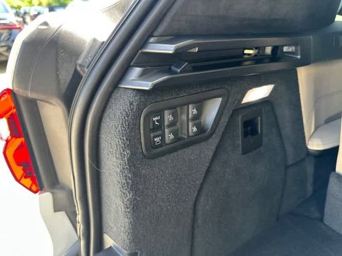 Used 2021 BMW X7 xDrive40i w/ Executive Package 2 image 8