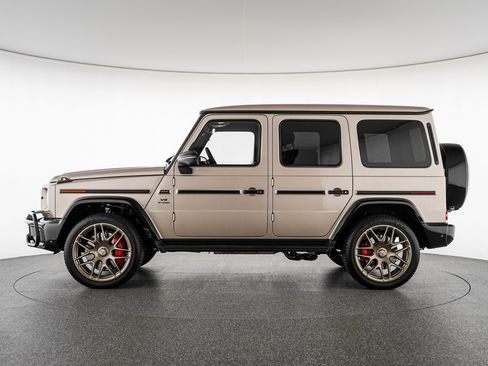 Used 2025 Mercedes-Benz G 63 AMG 4MATIC image 2