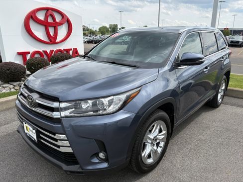 Used 2019 Toyota Highlander Limited AWD/4WD image 10