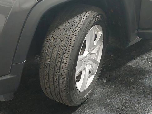 Used 2022 Jeep Compass Latitude image 46