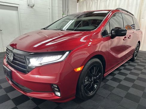 Used 2023 Honda Odyssey Sport image 5