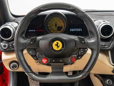 Used 2020 Ferrari GTC4Lusso image 15